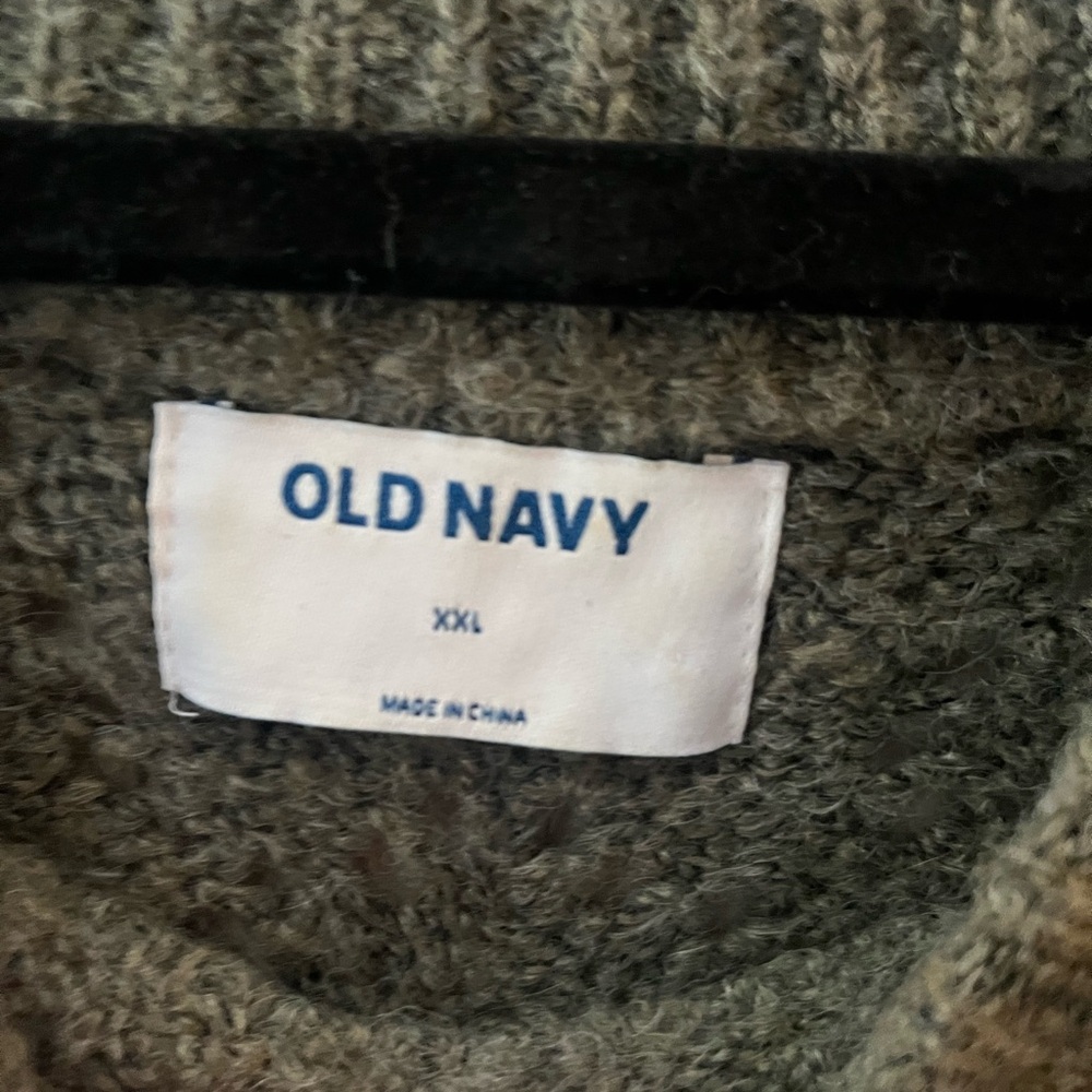 Old Navy Textured Knit Sweater in Olive - Picture 4 of 6